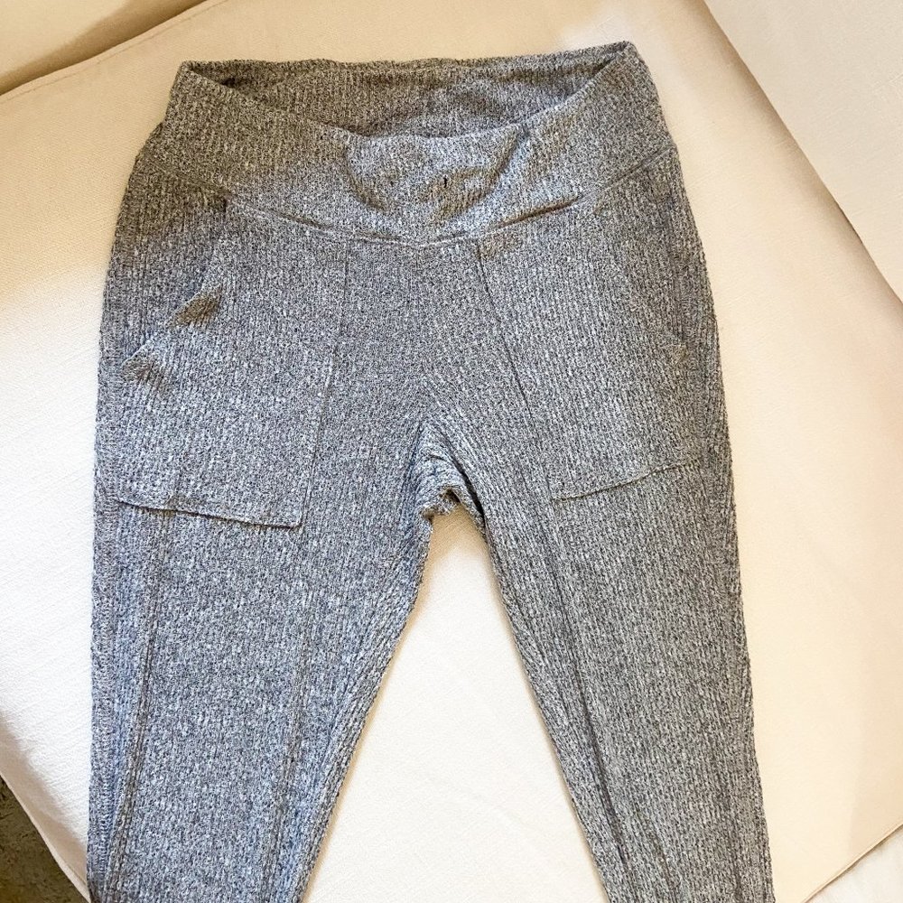 American Eagle Gray Ribbed Sweats